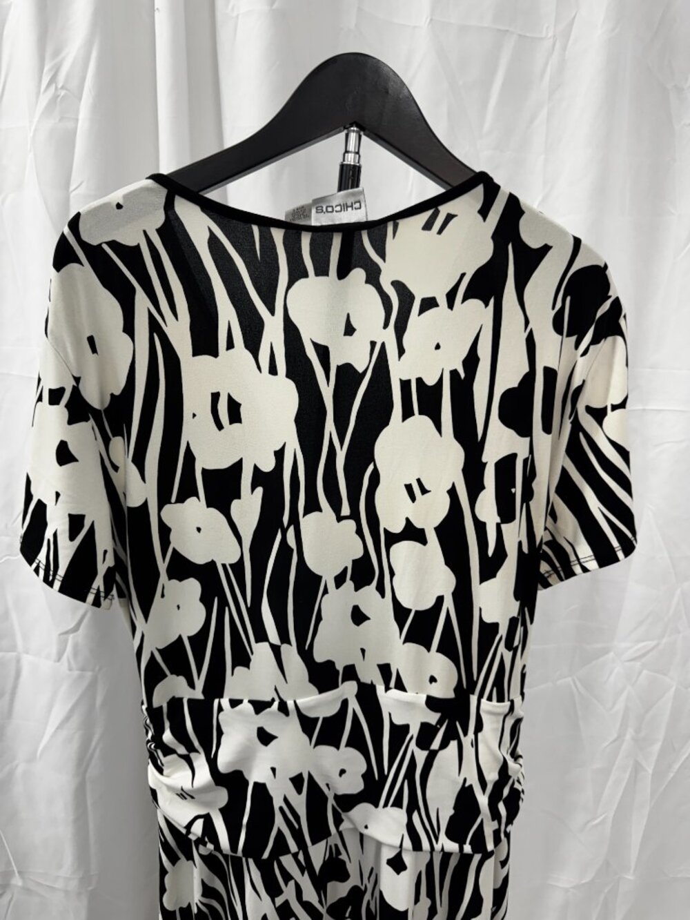 Chicos Black White Abstract Floral Faux Wrap Knee Length Dress Sz L - Picture 8 of 15